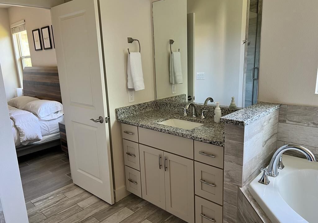 Photo of Bathroom in Highland Lake Estates