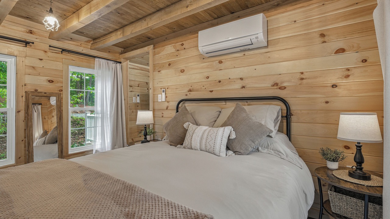 Photo of Bedroom in Pittsville