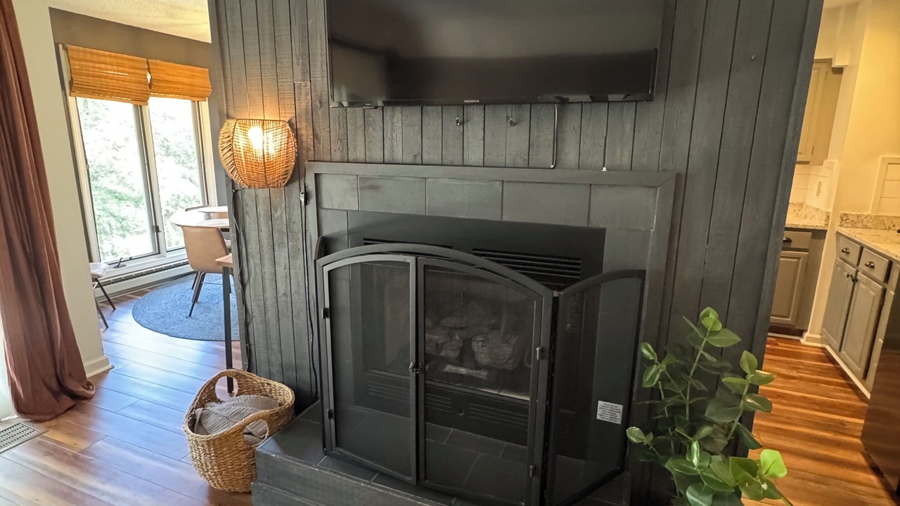 Photo of Livingroom in Nellysford
