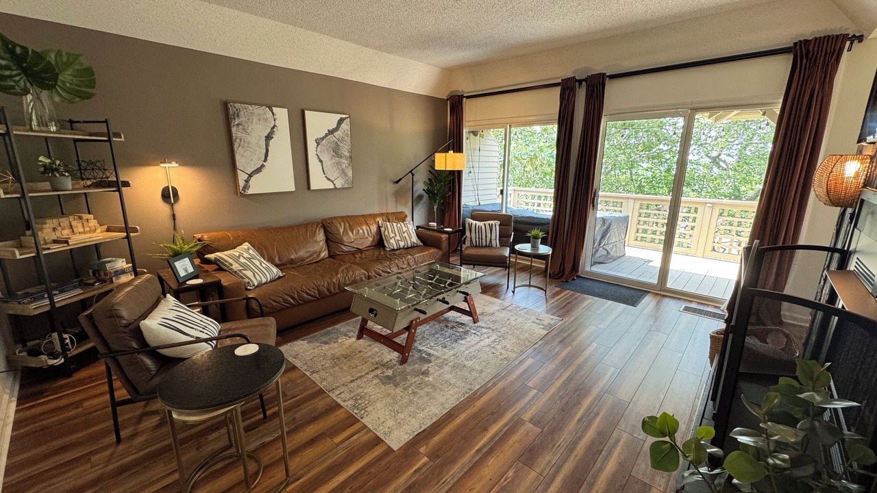 Photo of Livingroom in Nellysford