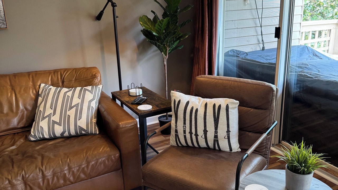Photo of Livingroom in Nellysford