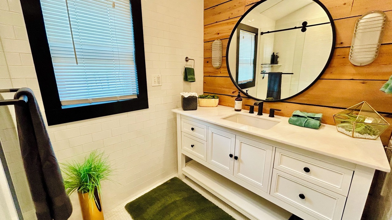 Photo of Bathroom in Maplewood