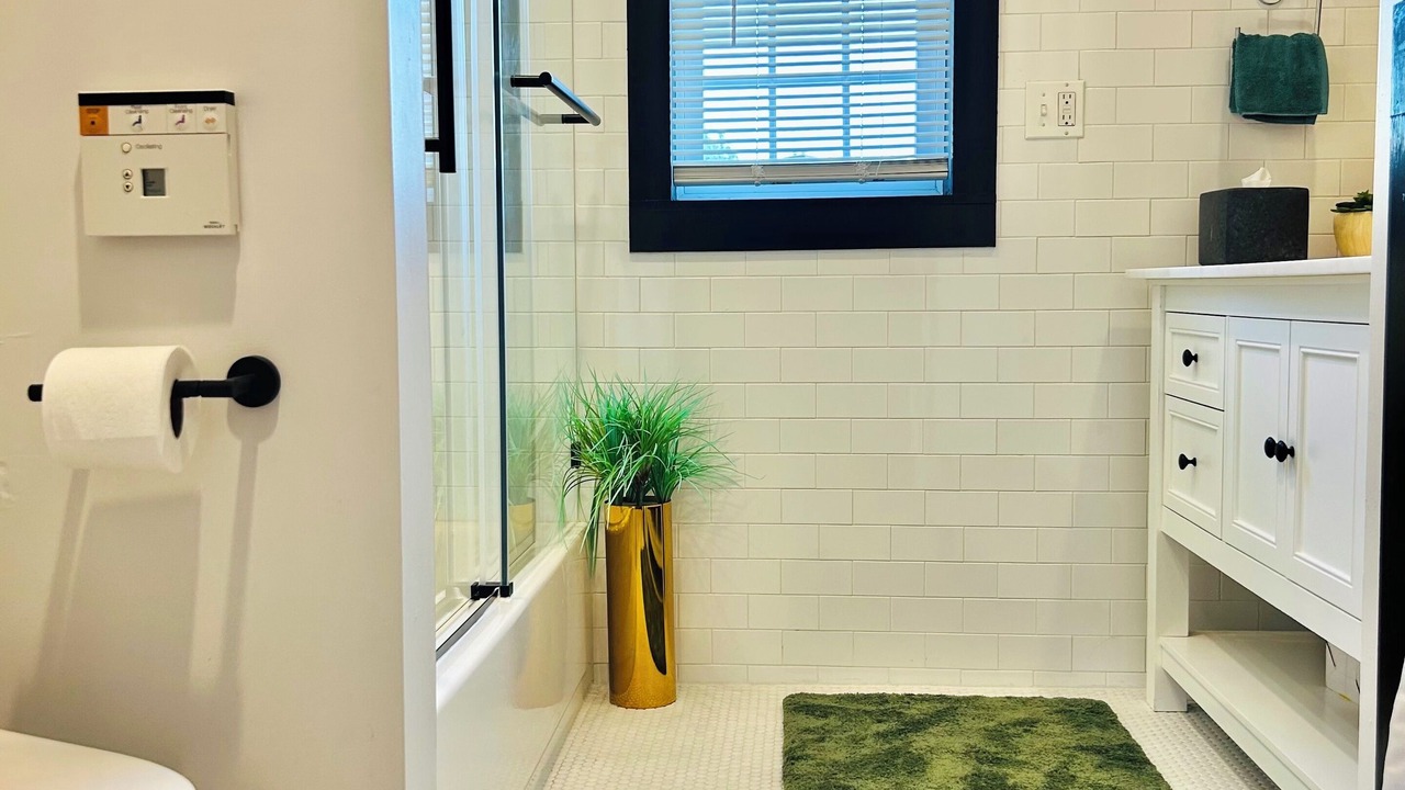 Photo of Bathroom in Maplewood
