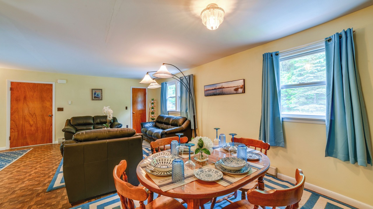 Photo of Others in Roscoe