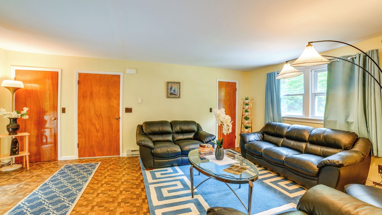 Photo of Livingroom in Roscoe