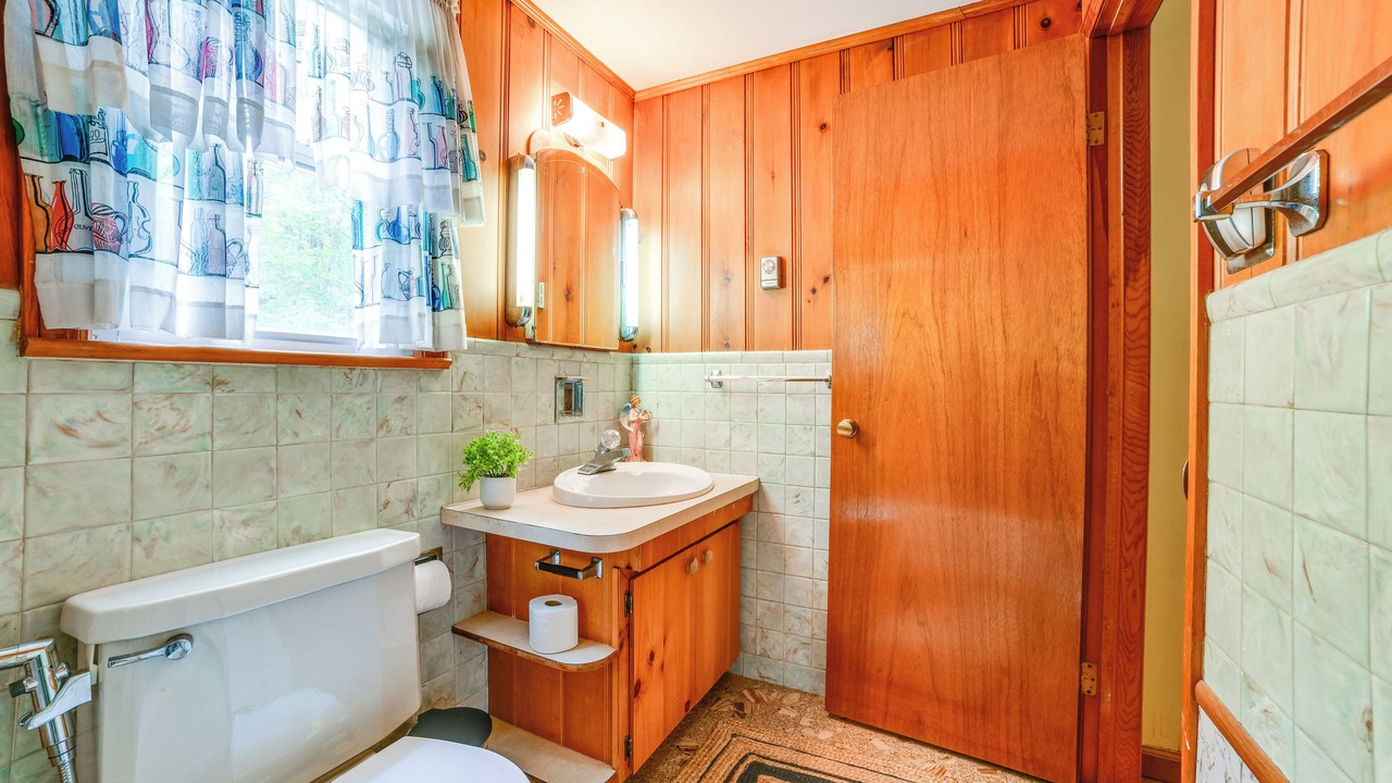 Photo of Bathroom in Roscoe