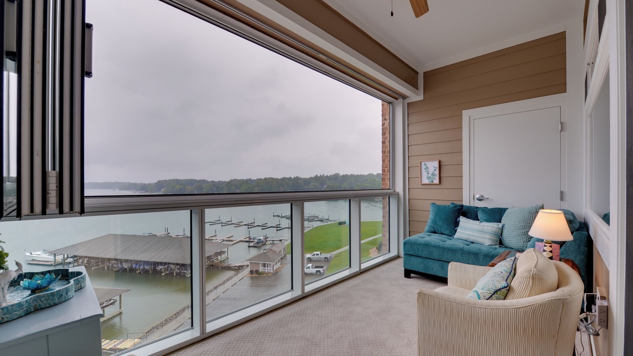 Photo of Livingroom in Huddleston