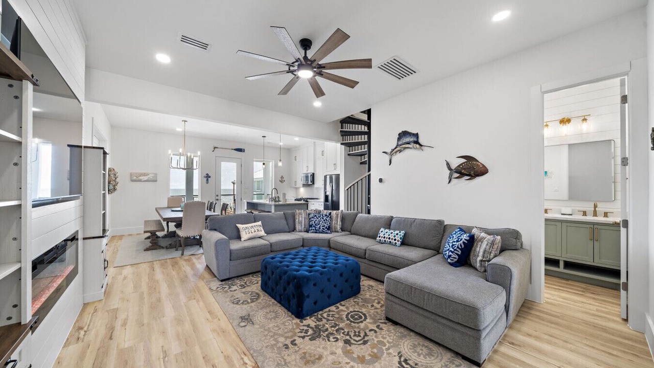 Photo of Bedroom in Clear Lake Shores