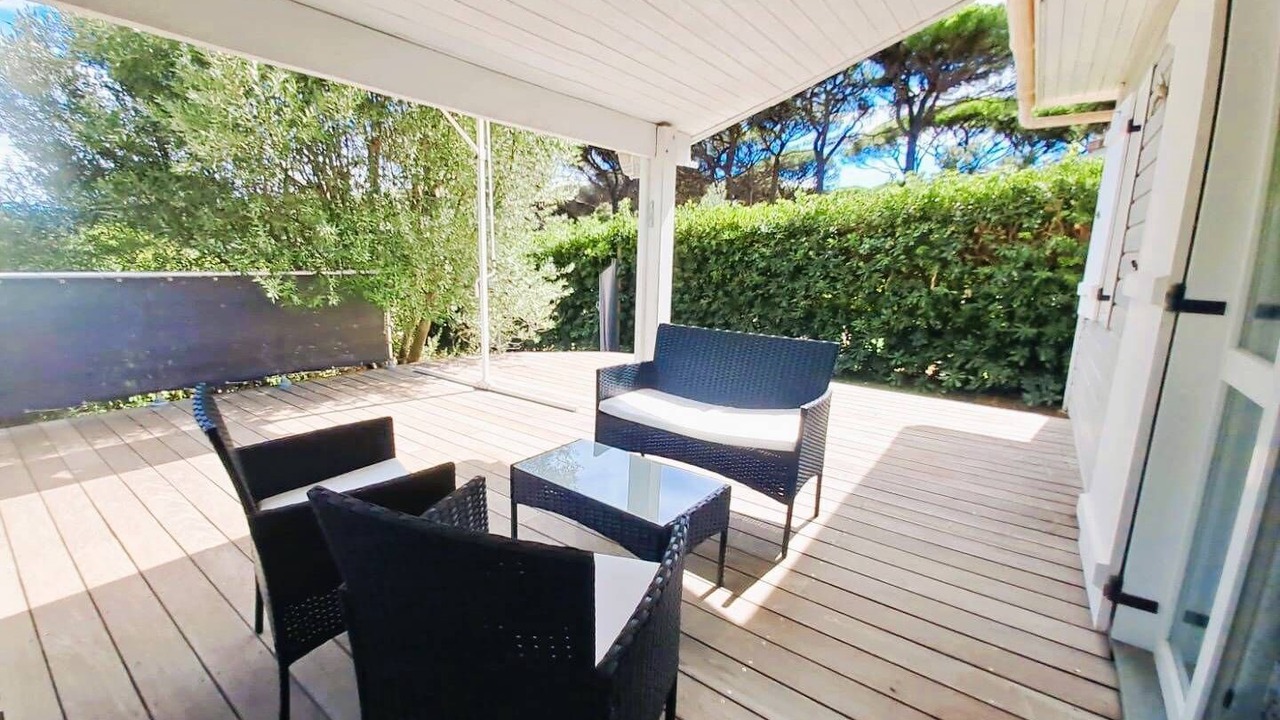 Photo of Patio Balcony in Gassin