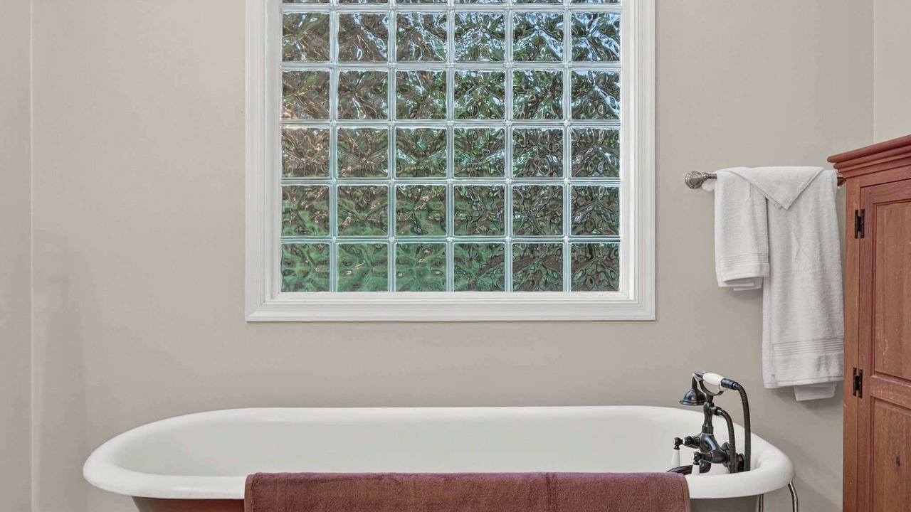 Photo of Bathroom in Luray