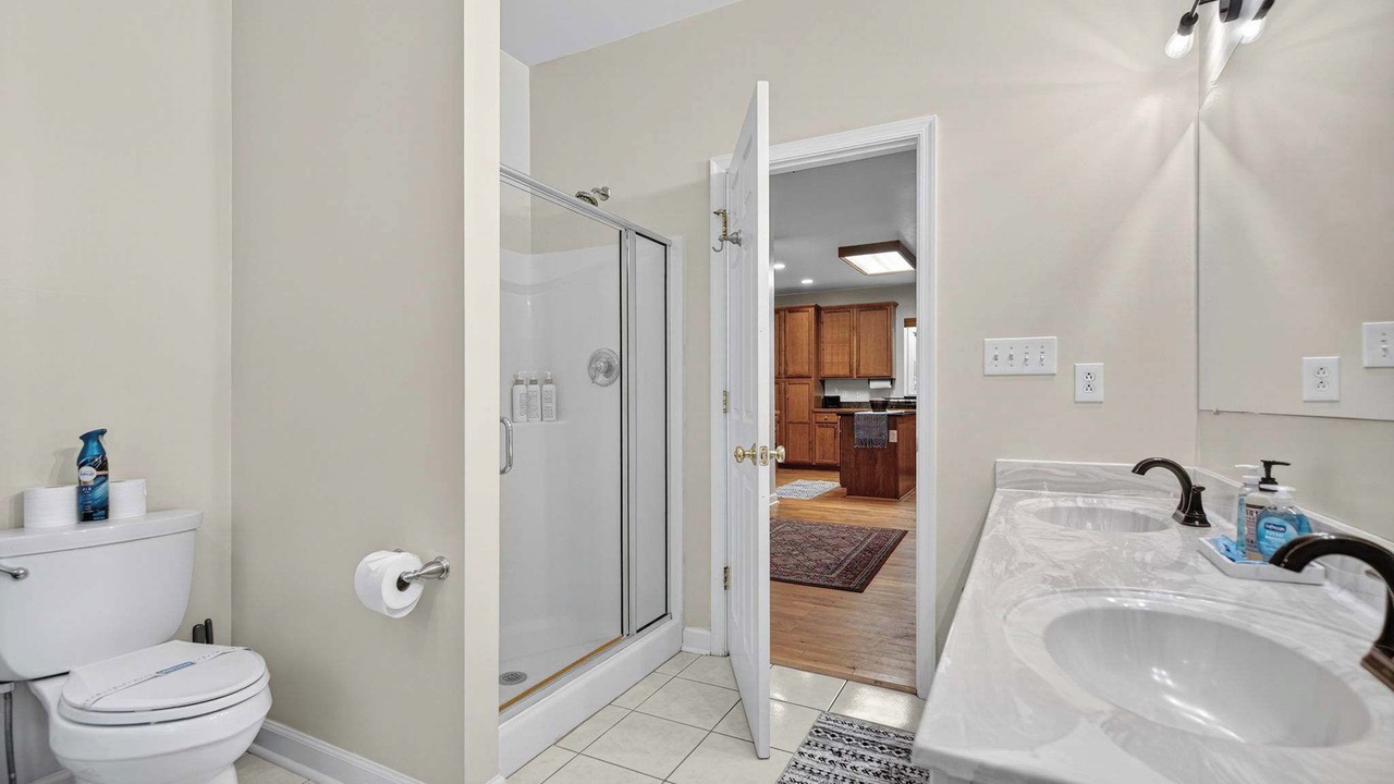 Photo of Bathroom in Luray