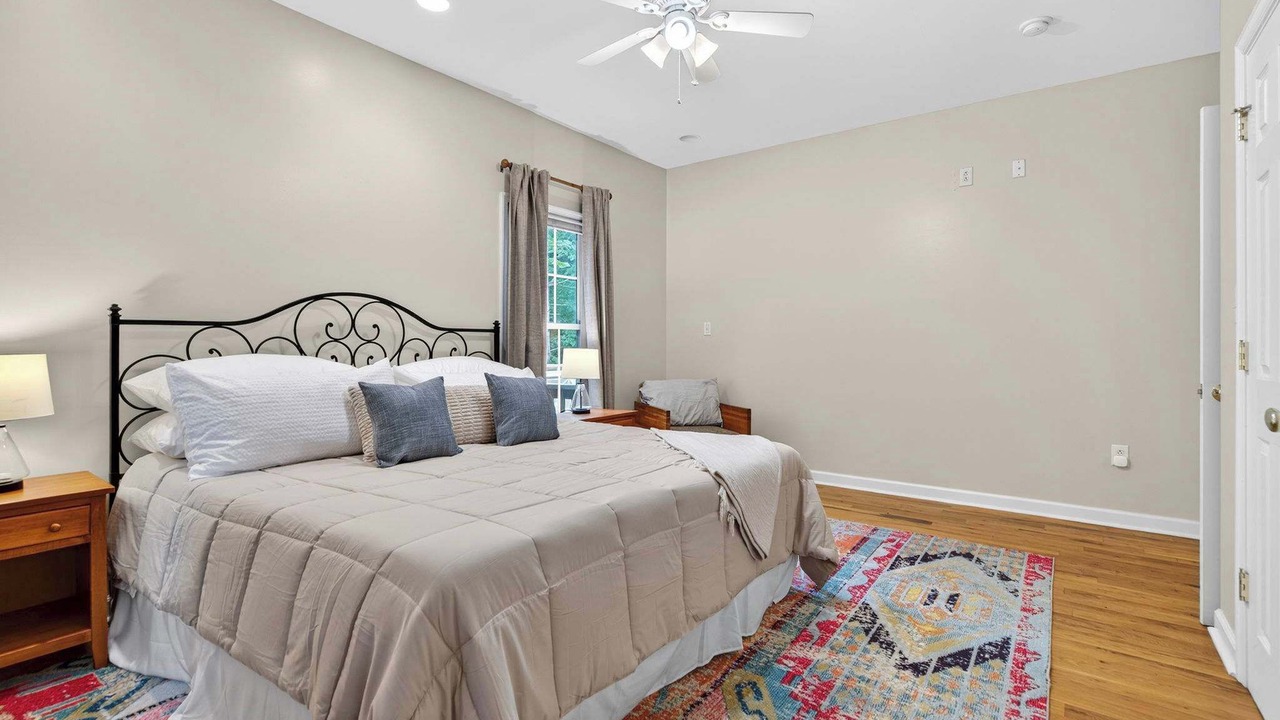 Photo of Bedroom in Luray