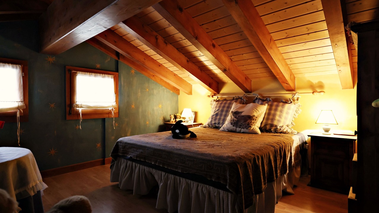 Photo of Bedroom in Lens