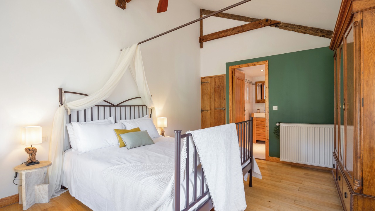 Photo of Bedroom in Combefa