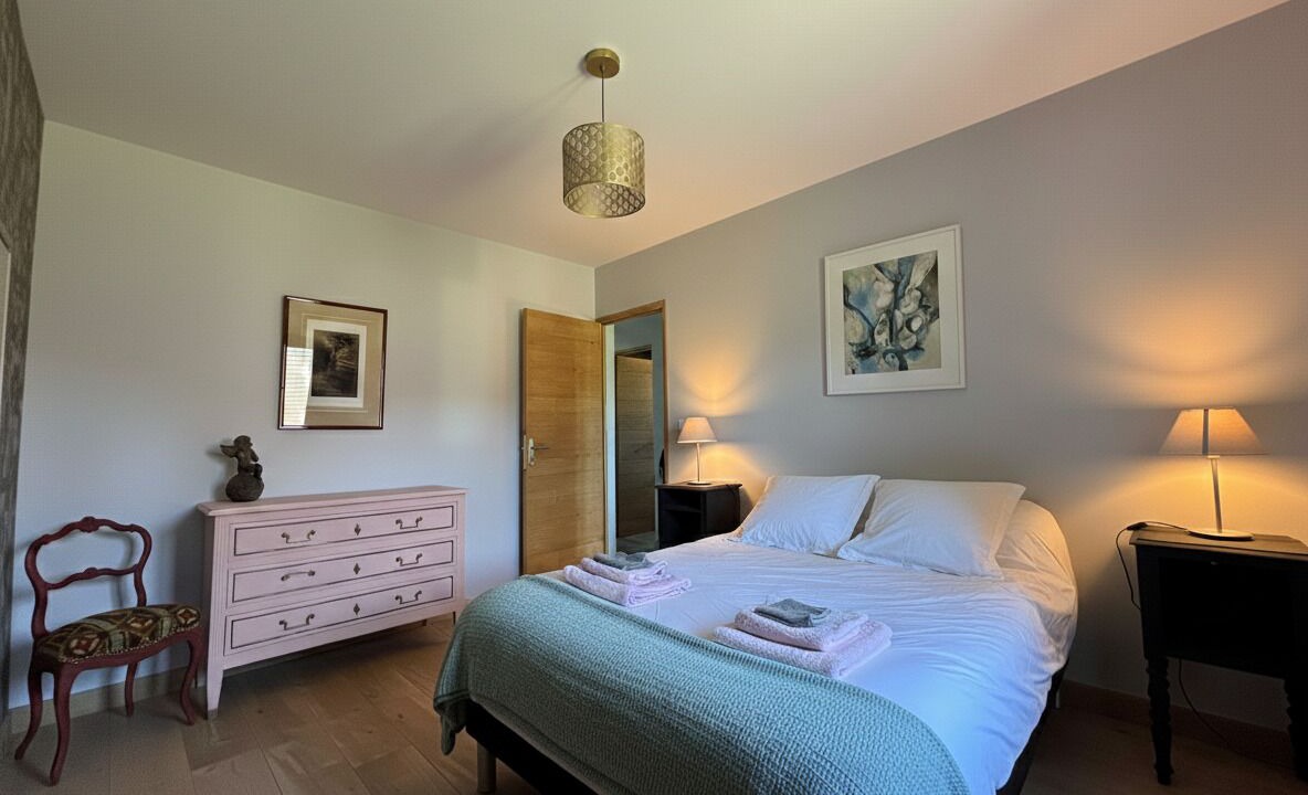 Photo of Bedroom in Saint-Yzans-de-Medoc