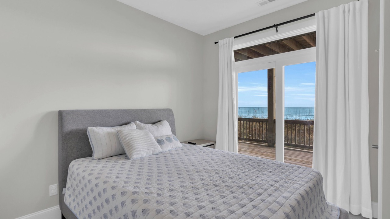 Photo of Bedroom in Ocean City Beach