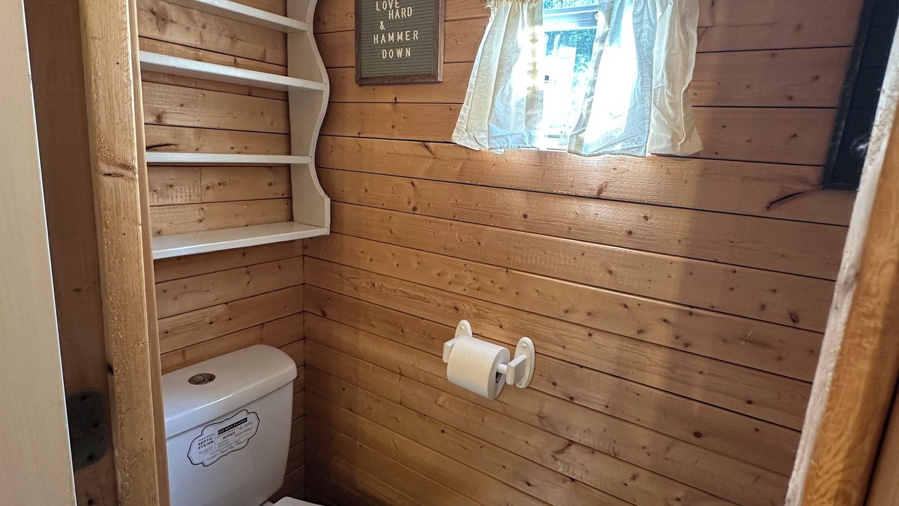 Photo of Bathroom in Green Pond