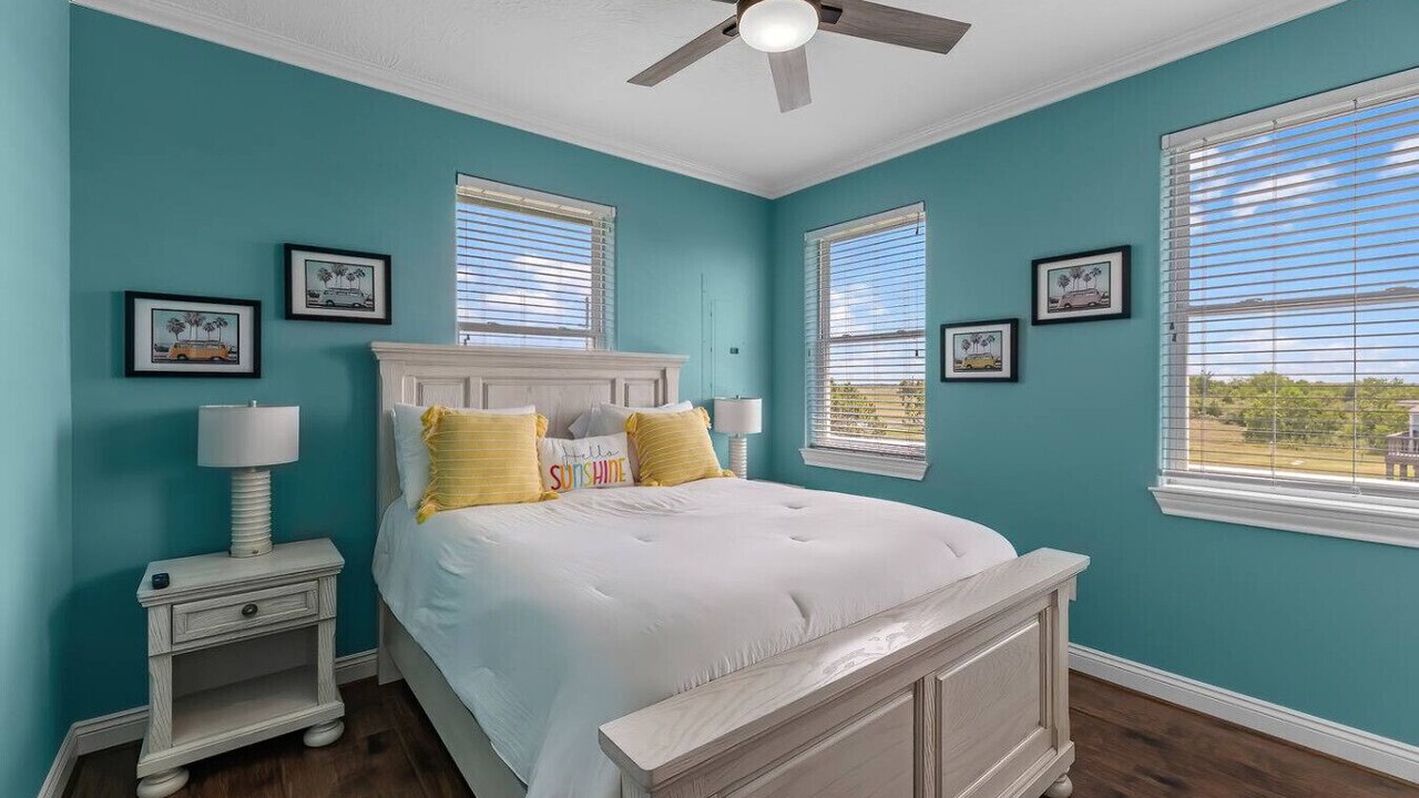 Photo of Bedroom in Anahuac