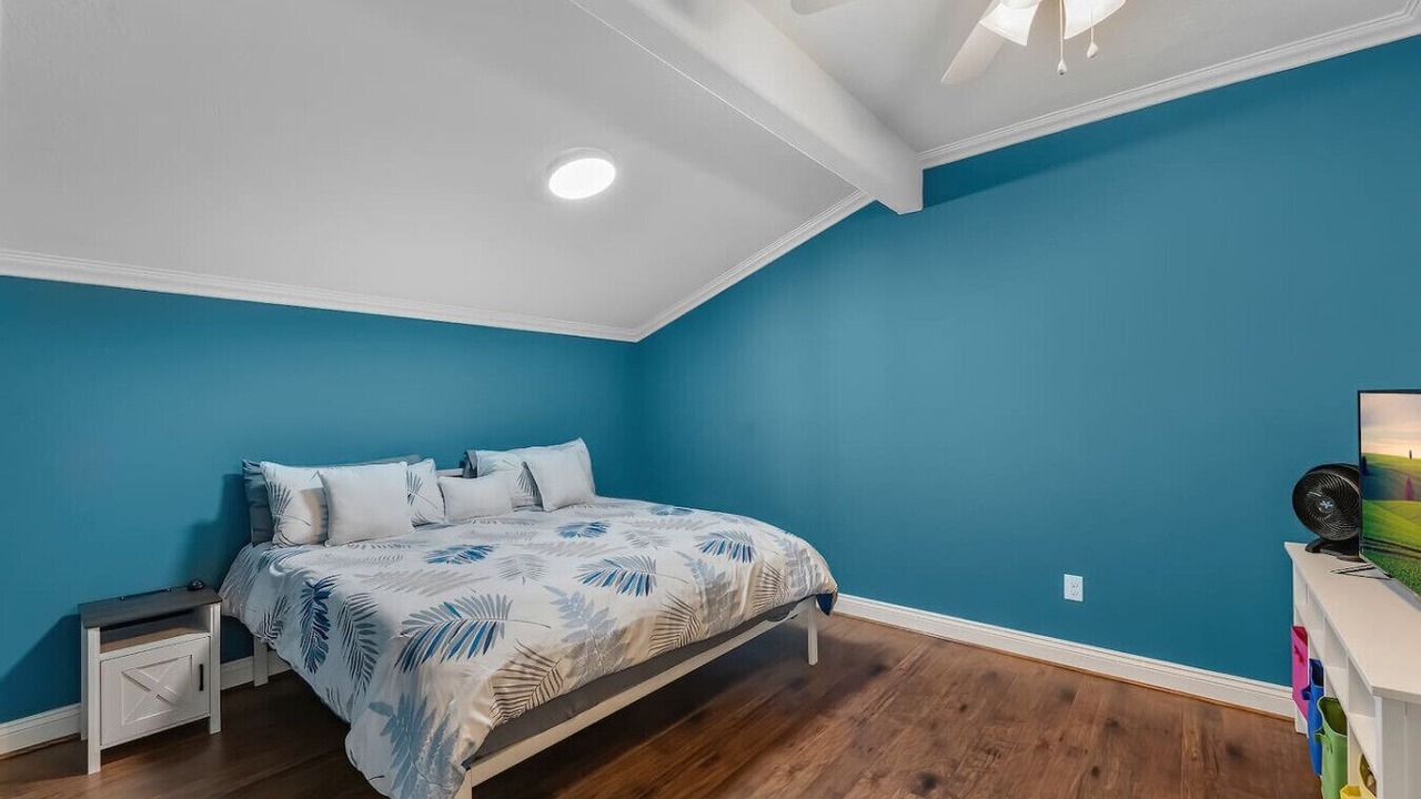 Photo of Bedroom in Anahuac