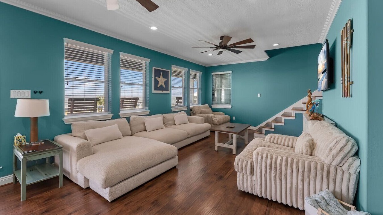 Photo of Livingroom in Anahuac