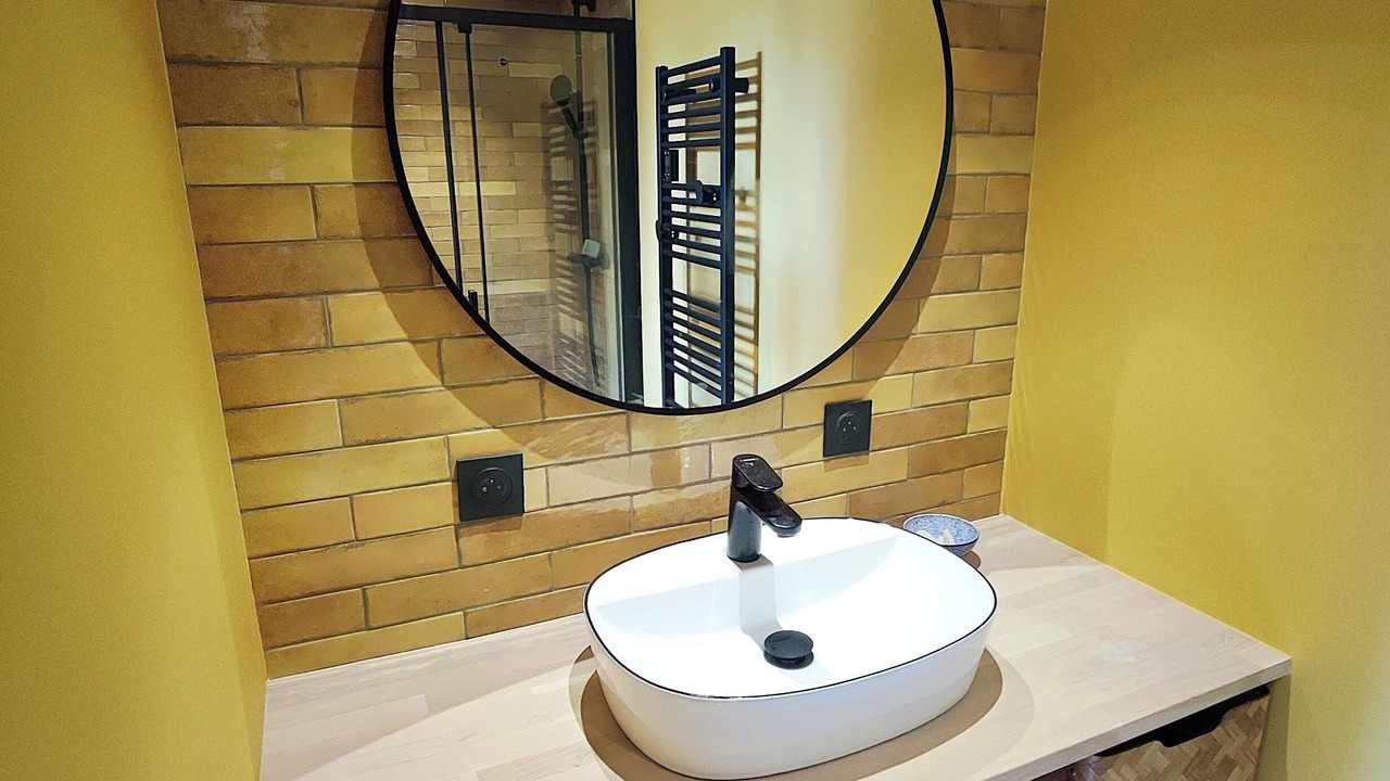 Photo of Bathroom in Colleville-Montgomery