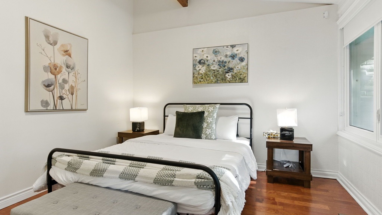 Photo of Bedroom in Mineola
