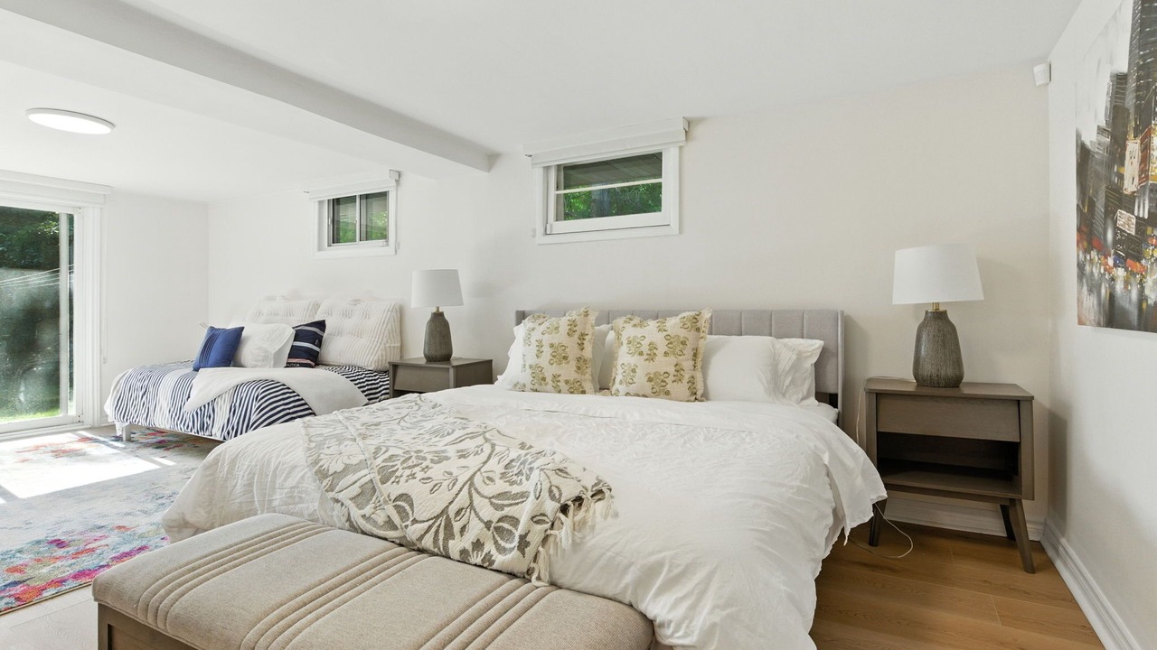 Photo of Bedroom in Mineola