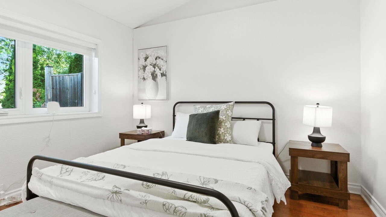 Photo of Bedroom in Mineola