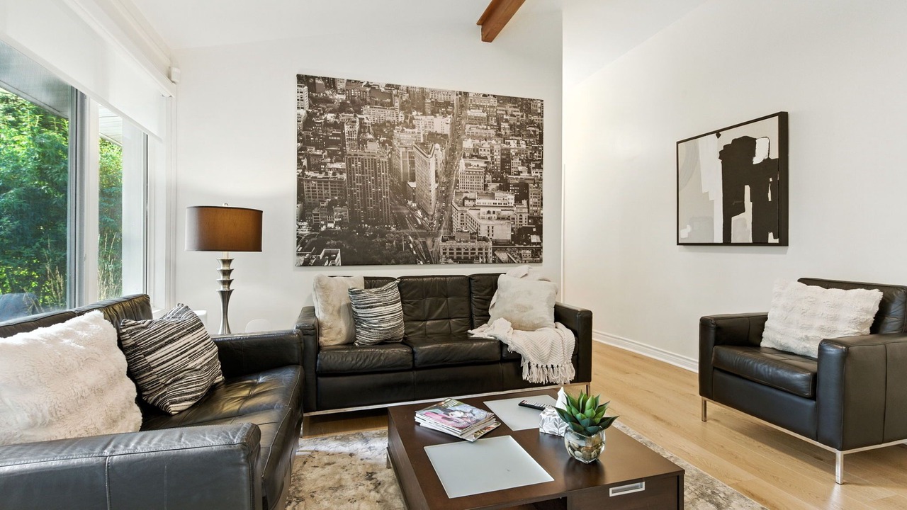 Photo of Livingroom in Mineola