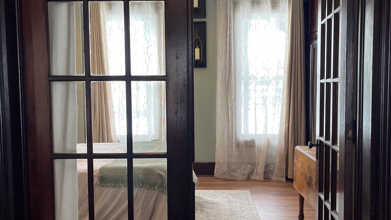 Photo of Bedroom in Mesopotamia