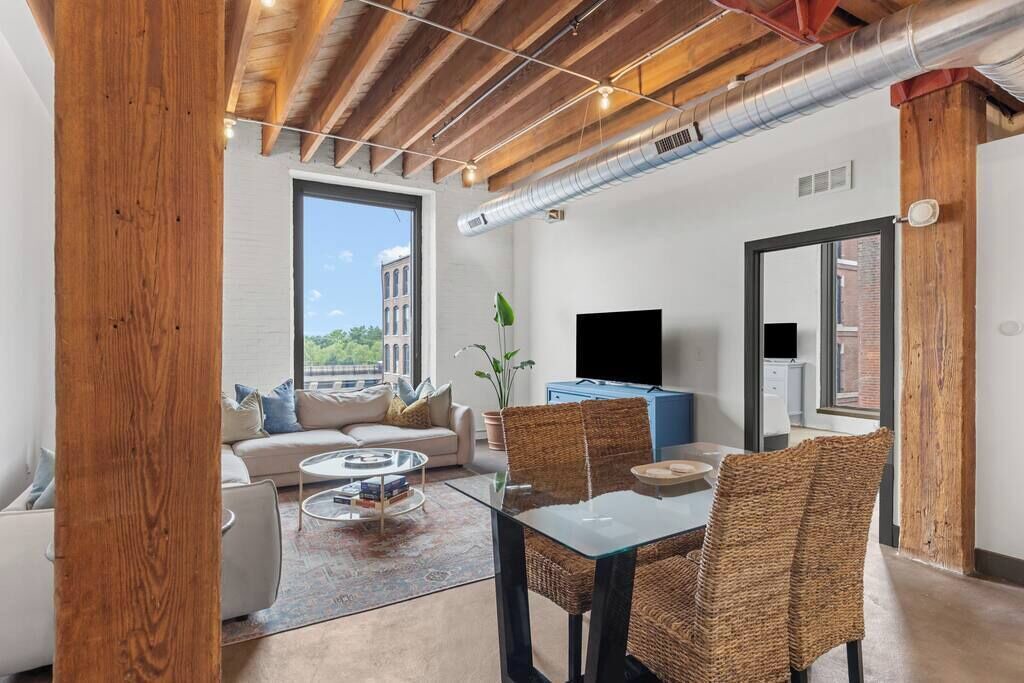 Photo of Livingroom in Downtown St. Louis