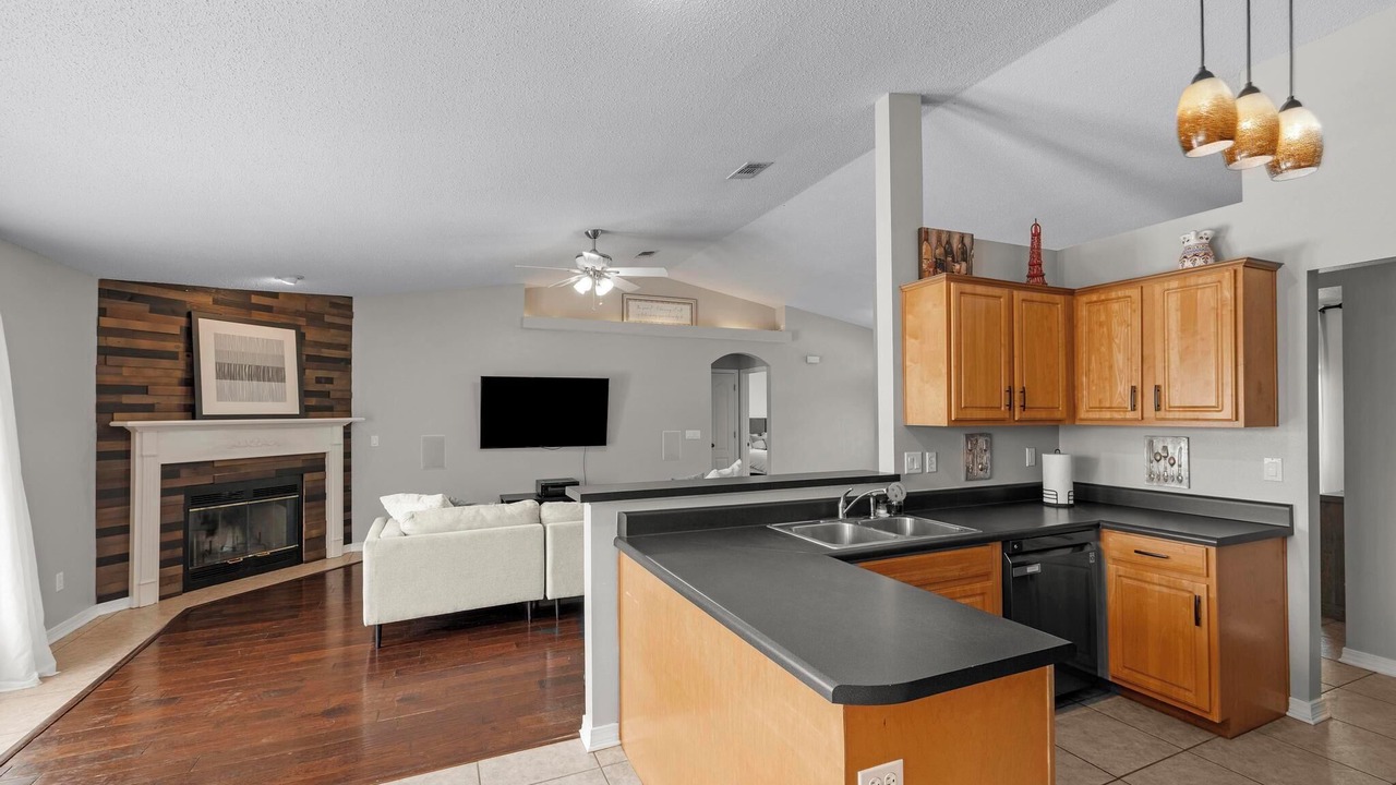 Photo of Others in Gulf Breeze