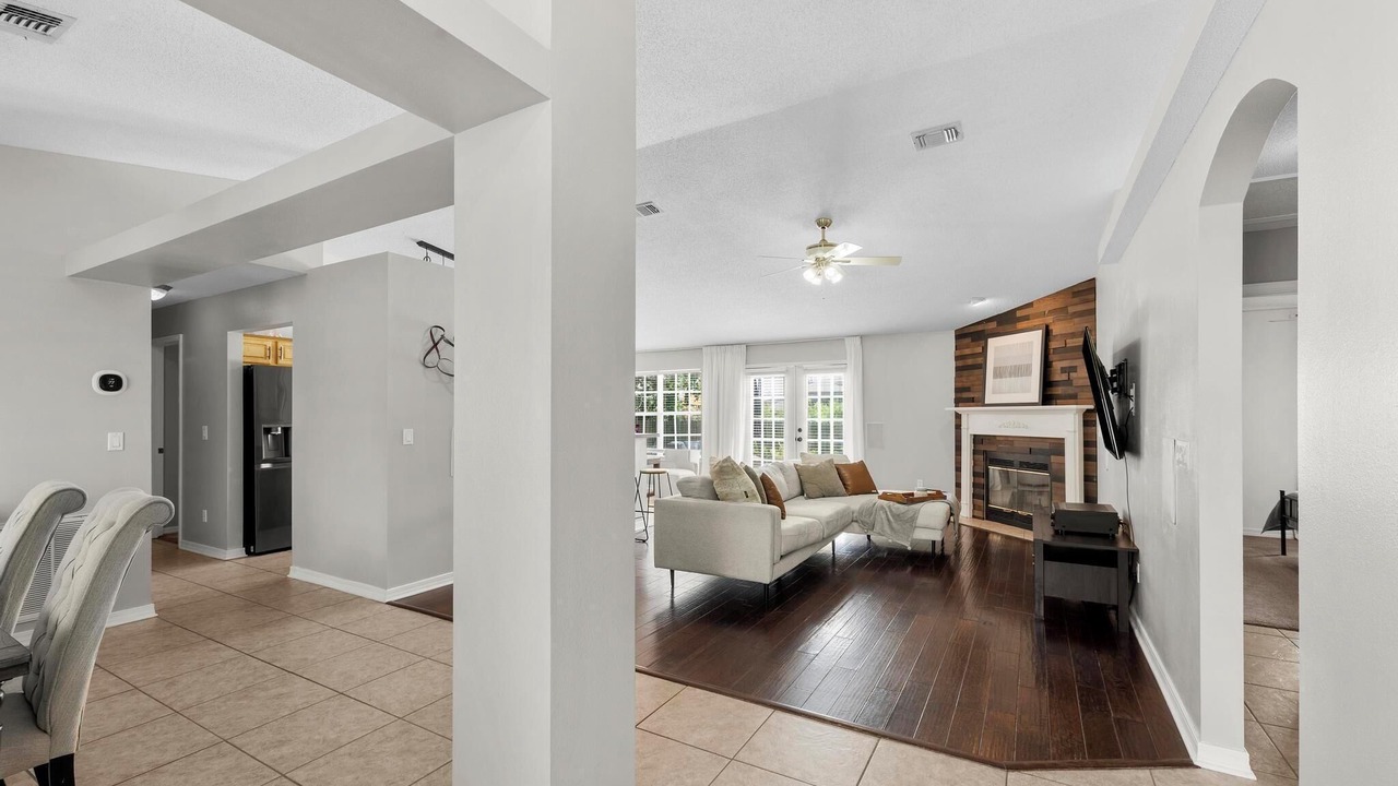 Photo of Livingroom in Gulf Breeze