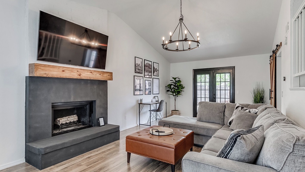 Photo of Livingroom in Edmond