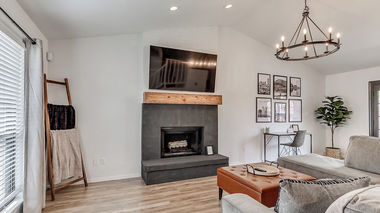 Photo of Livingroom in Edmond
