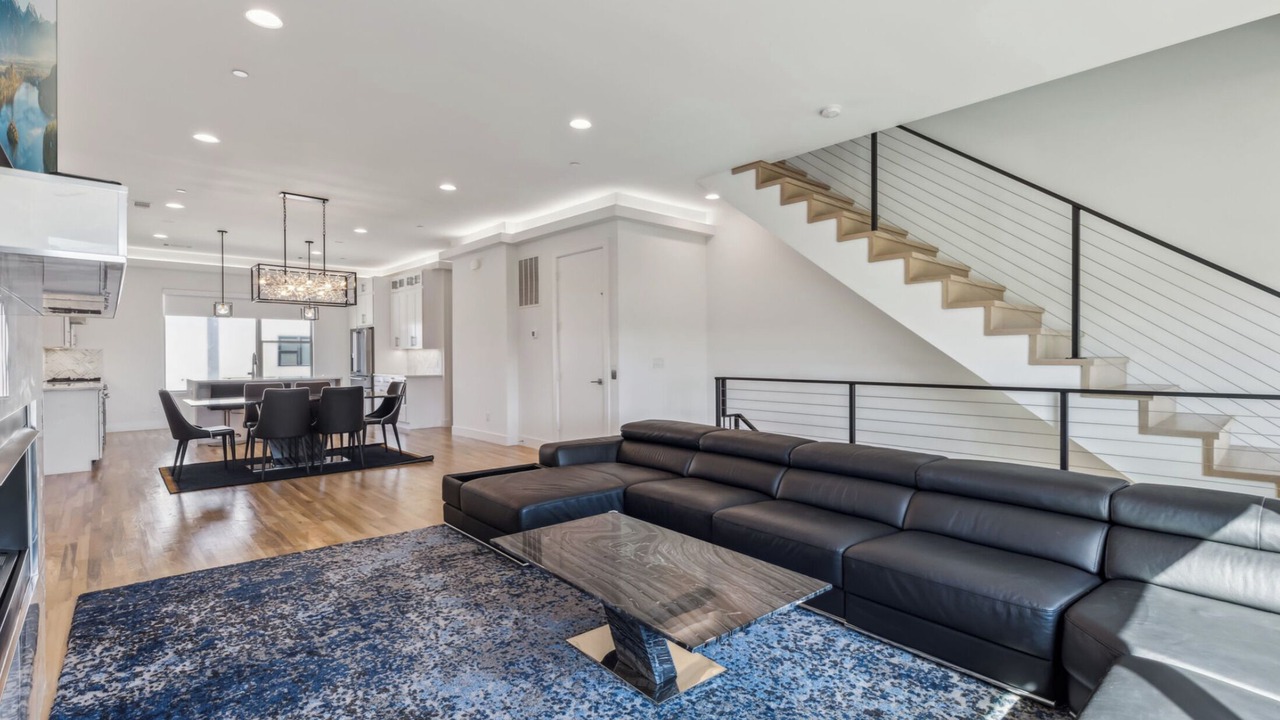 Photo of Livingroom in Farmers Branch