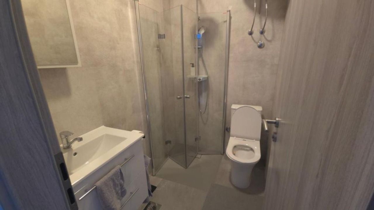 Photo of Bathroom in Cove Parja