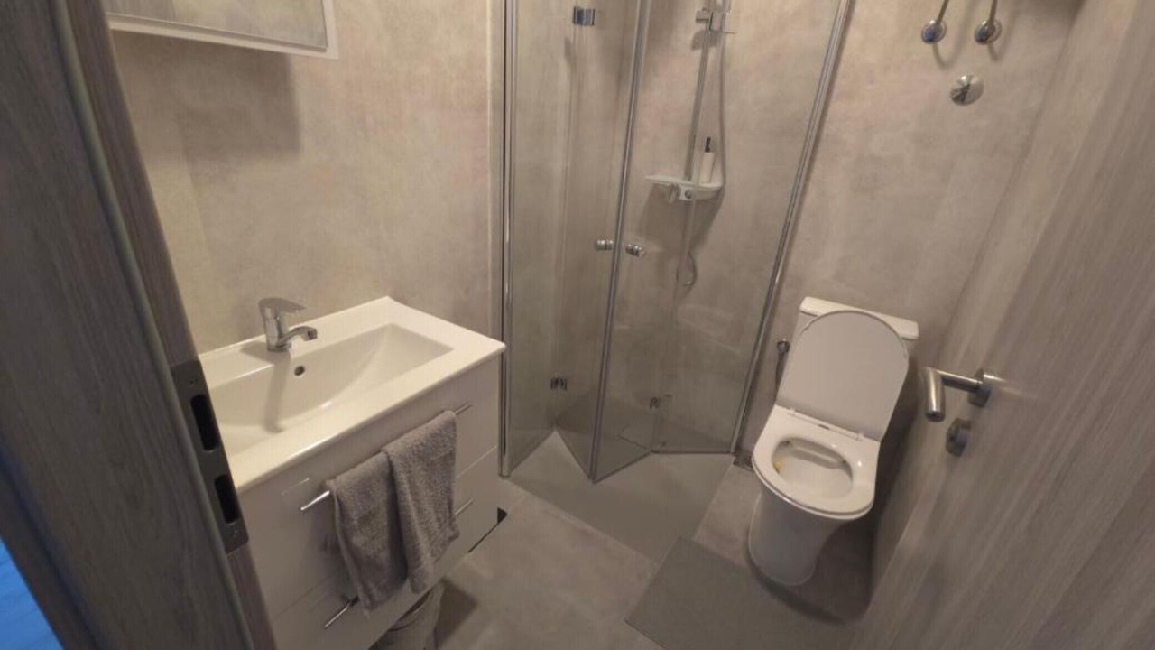 Photo of Bathroom in Cove Parja