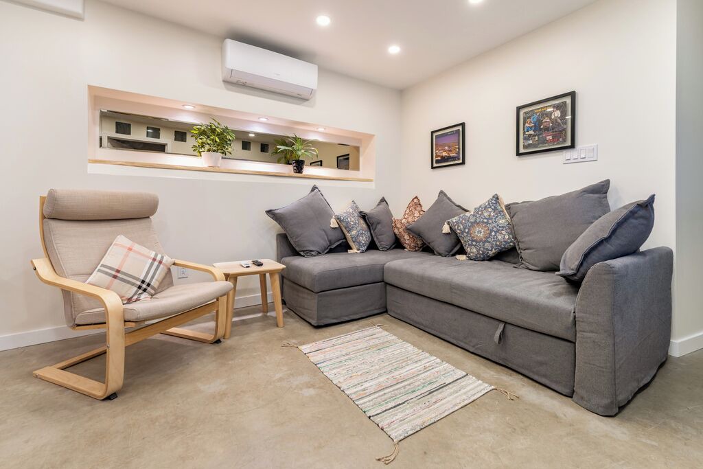 Photo of Livingroom in Shaughnessy Village