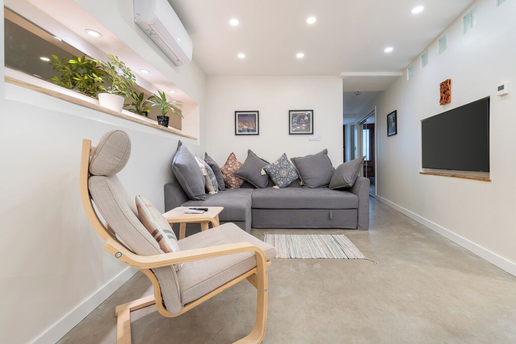 Photo of Livingroom in Shaughnessy Village