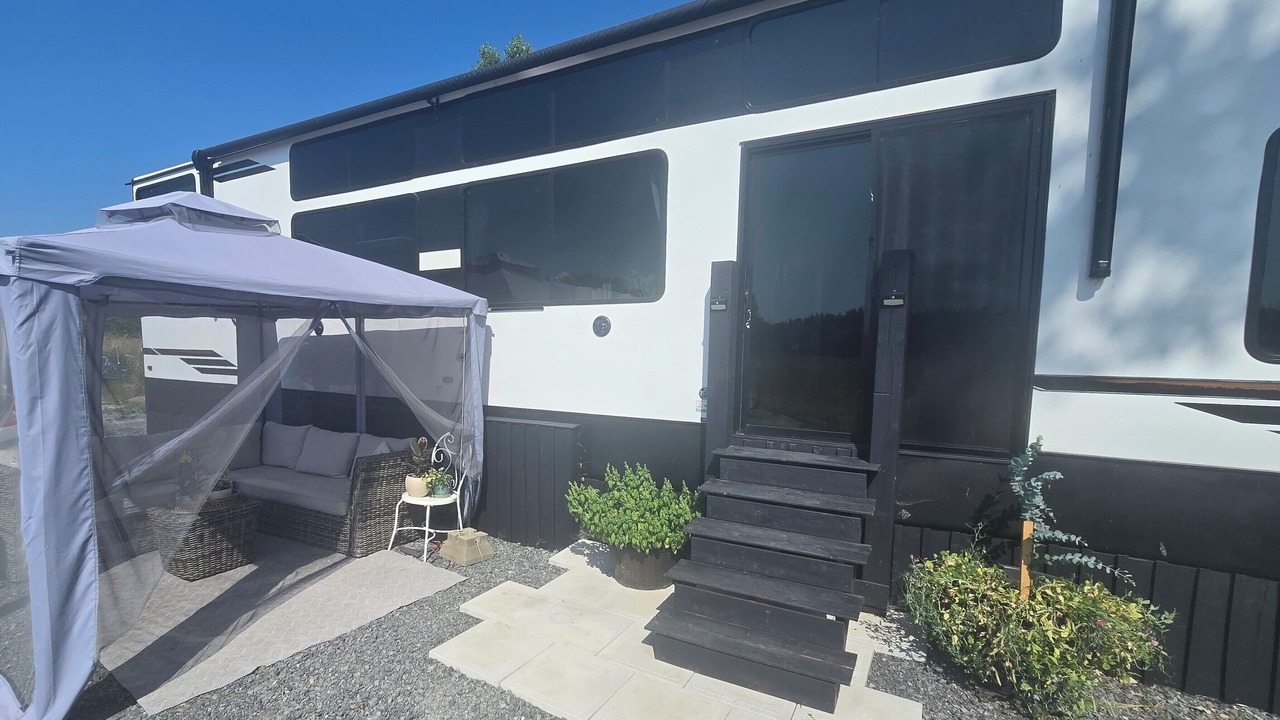 Photo of Outdoor in Russell