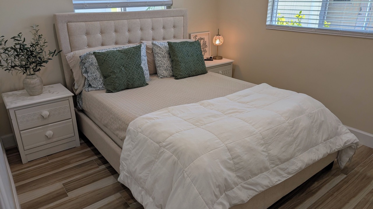 Photo of Bedroom in Bonita Shores