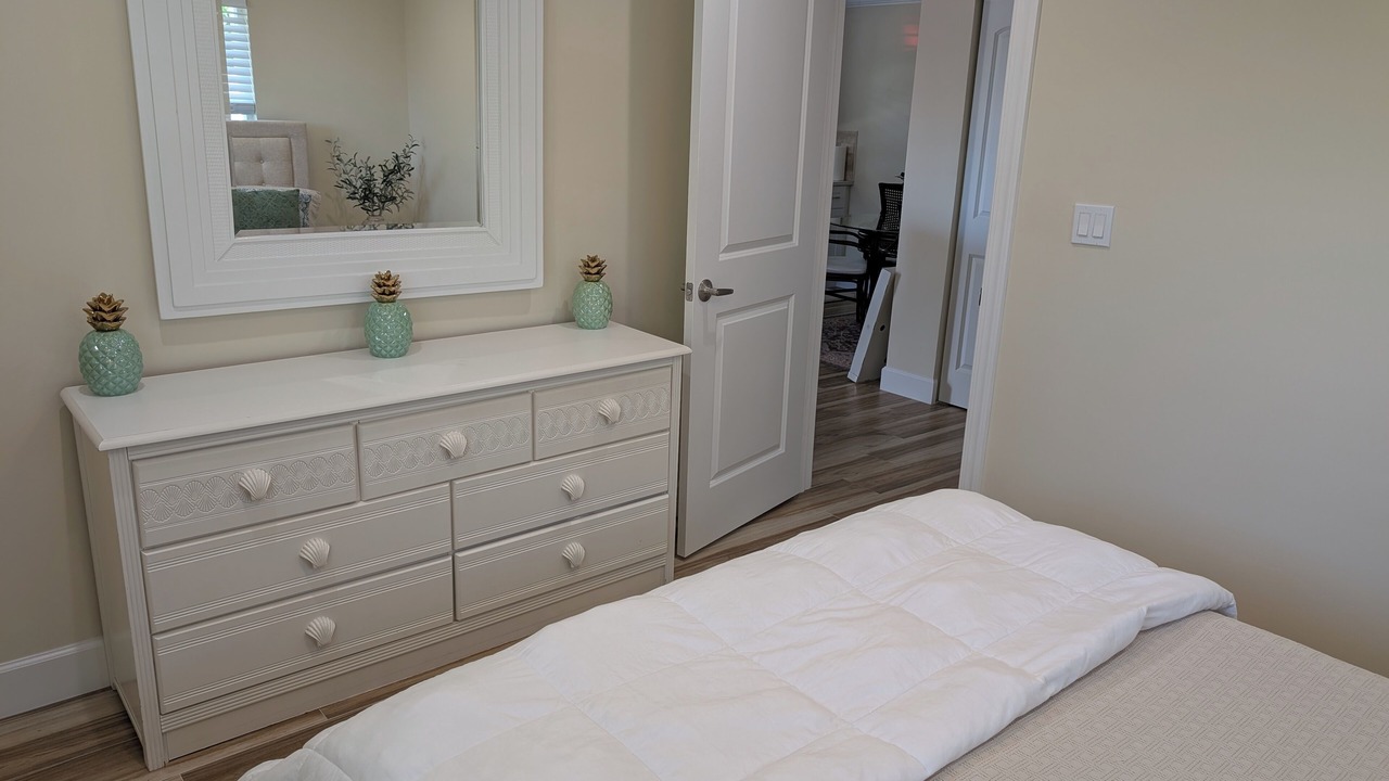 Photo of Bedroom in Bonita Shores