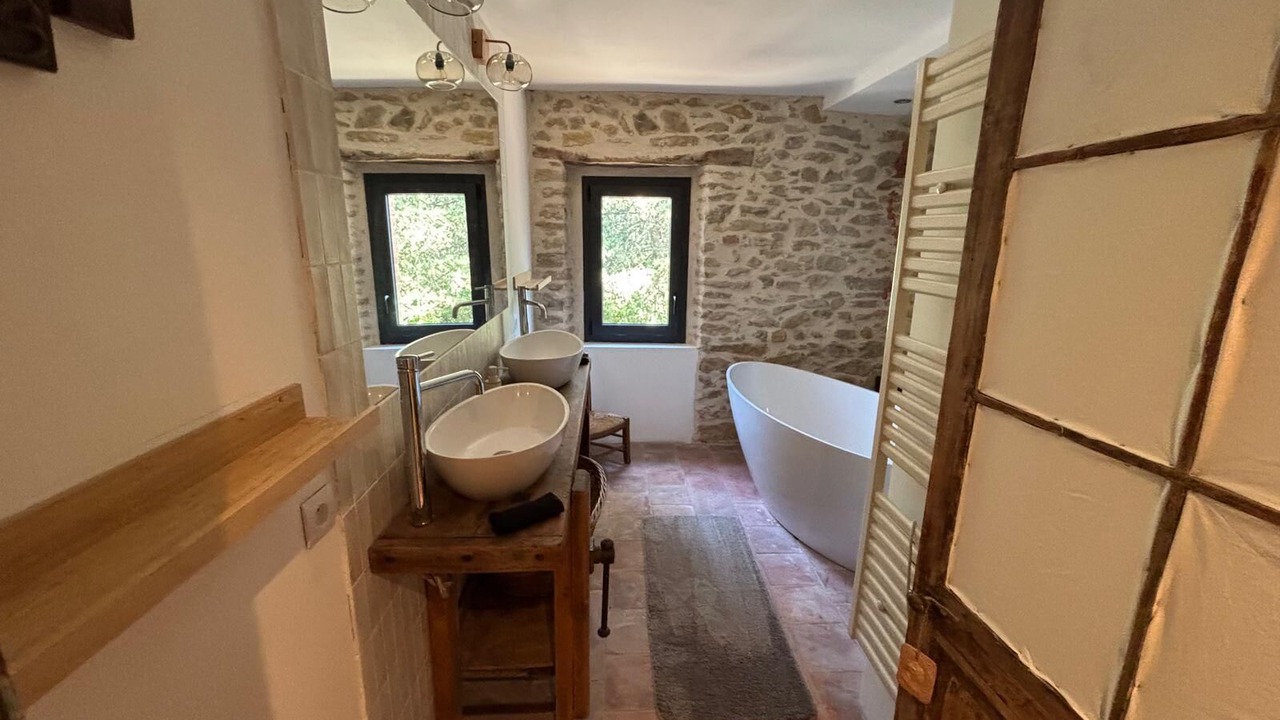 Photo of Bathroom in Boisset-et-Gaujac