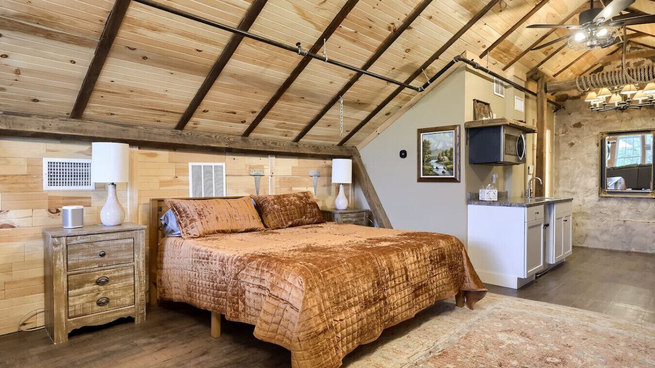 Photo of Bedroom in Stouchsburg