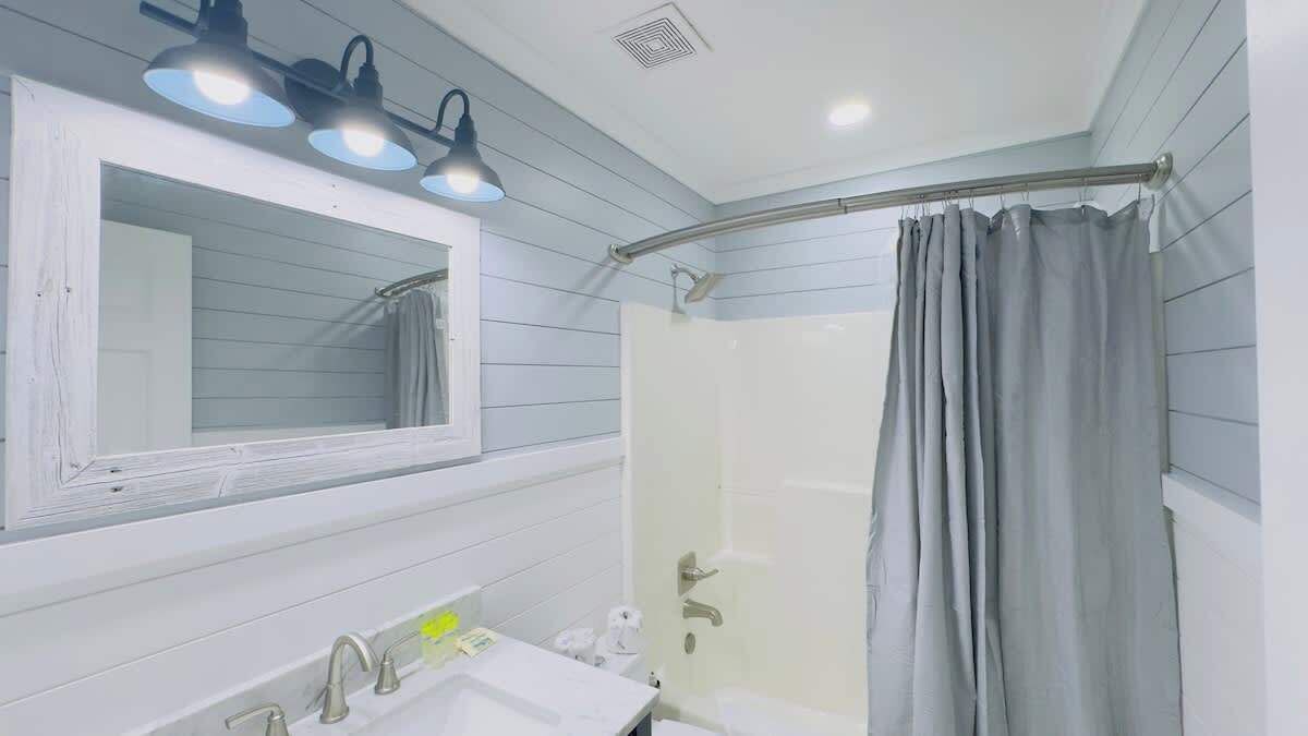 Photo of Bathroom in Crescent Beach