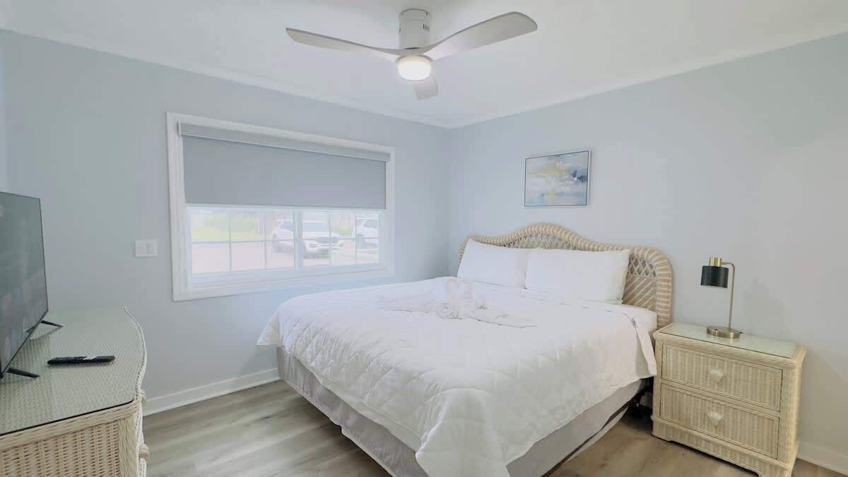 Photo of Bedroom in Crescent Beach