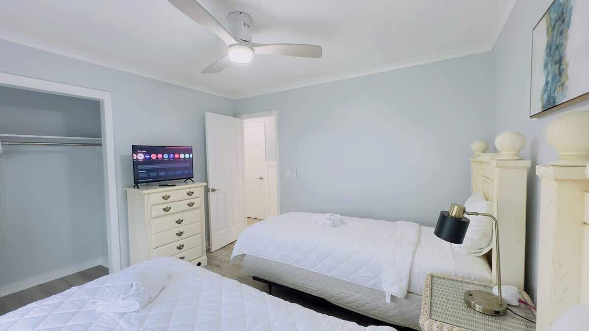Photo of Bedroom in Crescent Beach