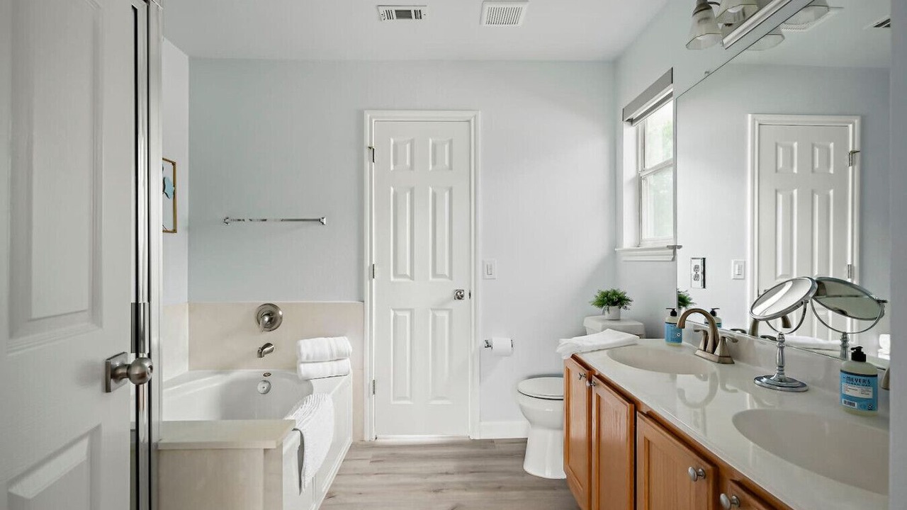 Photo of Bathroom in Cat Hollow