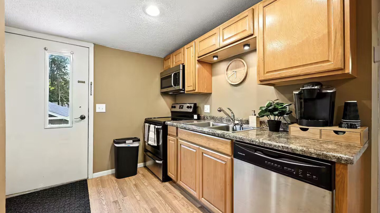 Photo of Kitchen in Maple Lake